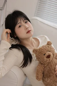 YiTuYu Art Language Vol.7118: Stunning Portraits of Xiao E Jiang Jiang Jiang - image 15