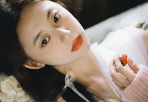 YiTuYu Art Language Vol.10469: Capturing the Vibrant Spirit of Xiao Yang in 20 Frames - image 0