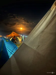 Experience the Magic of Cloud Hunting: A Breathtaking Escape to Vietnam's Lush Green Highlands and Rolling Sea of Clouds - image 6