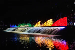 Vinhomes Grand Park at Night: A Shimmering Urban Oasis in Ho Chi Minh City - image 5