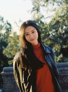 The New Xiao Long Nu: 24-Year-Old Actress Takes on the Iconic Martial Arts Role - image 0