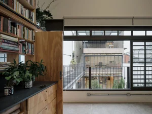 Innovative Art Studio Design: Maximizing Creativity on a 7x28m Urban Plot - image 5