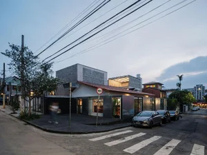 Innovative Art Studio Design: Maximizing Creativity on a 7x28m Urban Plot - image 6
