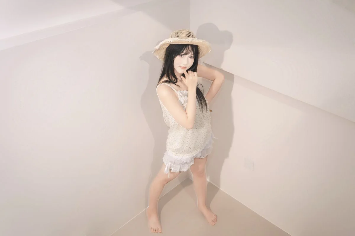 YiTuYu Art Language Vol.10278: A Mu Portrait Photography Collection (58P) - High-Quality Digital Art Gallery