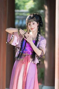 YiTuYu Art Language Vol.7901 Xia Yu Xiao Nian: Capturing Grace and Style - image 0