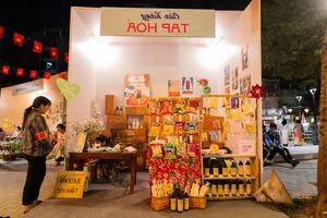 Nostalgic Journey to Ngu Xa: Reliving Old Hanoi's Subsidy Era - image 10