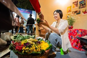 Nostalgic Journey to Ngu Xa: Reliving Old Hanoi's Subsidy Era - image 8