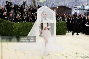 Lisa BLACKPINK Shares Essential Wellness Secrets Ahead of the Met Gala 2026 - image 4