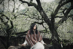 Springtime Magic in Moc Chau: Exploring the White Plum Blossom Valleys of Na Ka and Mu Nau for the Perfect Travel Photos - image 8