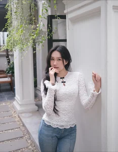 Doan Hai My: The Natural Beauty of Doan Van Hau's Wife Revealed - image 5