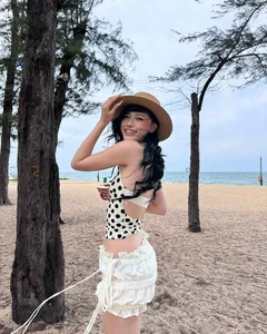 Bikini Race 2025: Influencers Heat Up the Summer With Bold Looks - image 5