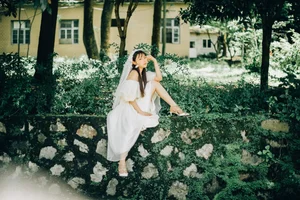 Captivating Visuals in YiTuYu Art Language Vol.6140 Showcasing Kure Suo Wei - image 31