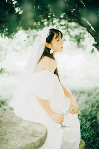 Captivating Visuals in YiTuYu Art Language Vol.6140 Showcasing Kure Suo Wei - image 5