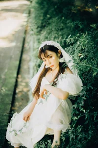 Captivating Visuals in YiTuYu Art Language Vol.6140 Showcasing Kure Suo Wei - image 28