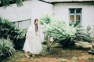 Captivating Visuals in YiTuYu Art Language Vol.6140 Showcasing Kure Suo Wei - image 6