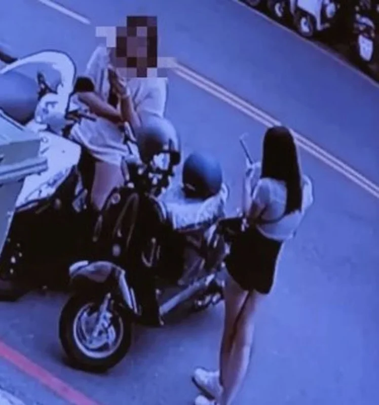 A Chilling Tale: The Horrifying Travel Experience of a Young Girl and Her Best Friend