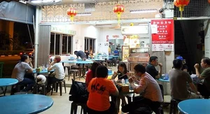 A Guide to Singapore's Iconic Late-Night Dining and Historic Eateries - image 12