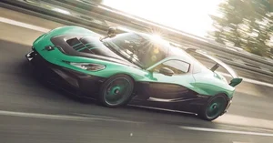 Rimac Nevera R: The Ultimate Electric Hypercar Breaking 24 World Speed Records with Unmatched Performance and Cutting-Edge Aerodynamic Design - image 1