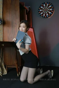 Zi Wei: The Bold Aesthetic of the Spicy Female Secretary - image 55