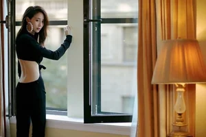 Exploring the Prestigious Background and Timeless Beauty of Actress Janine Chang - image 1