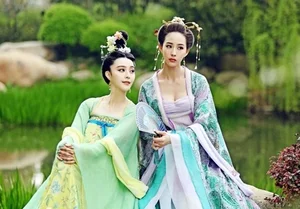 Exploring the Prestigious Background and Timeless Beauty of Actress Janine Chang - image 0