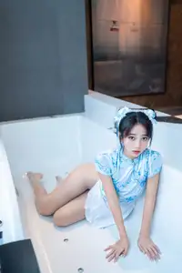 XiuRen Shi An An Alluring in Unique Blue Porcelain Cheongsam - 0017-7430948285 - image 13