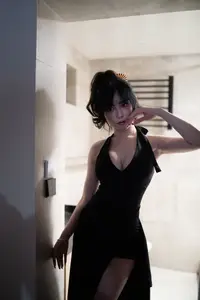 YiTuYu Vol.8830: Yuan Yuan Cheng – Elegant Allure Under Mysterious Light - image 16
