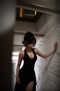 YiTuYu Vol.8830: Yuan Yuan Cheng – Elegant Allure Under Mysterious Light - image 21