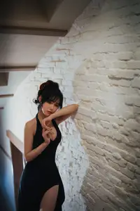 YiTuYu Vol.8830: Yuan Yuan Cheng – Elegant Allure Under Mysterious Light - image 6