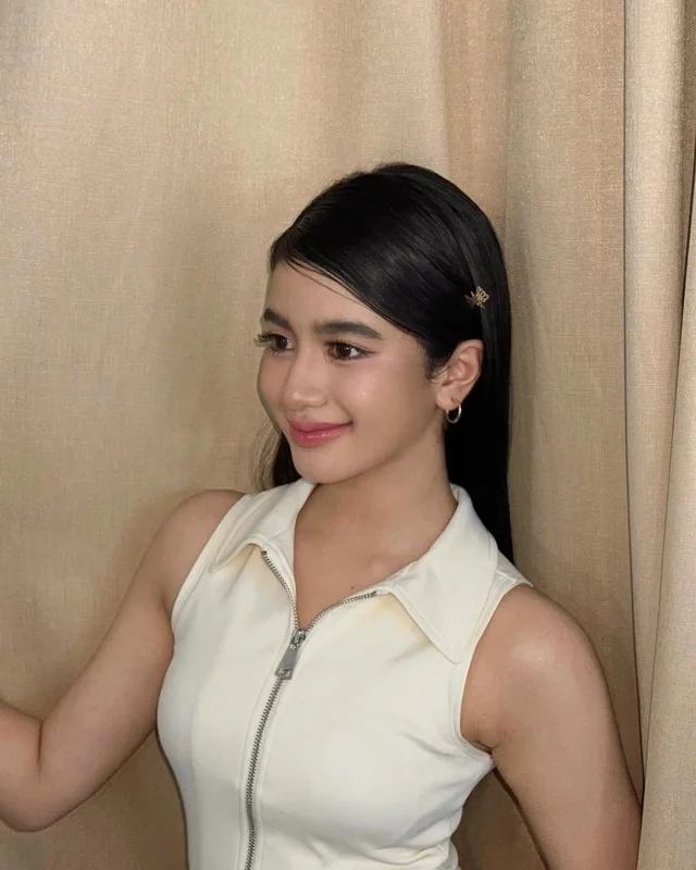 The Radiant Style and Evolving Beauty of the Cambodian Princess: A Modern Royal Icon