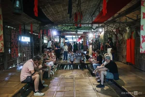 Exploring the Dayak Tribe: The Former Headhunters of Borneo Island - image 4