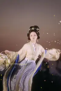 Ethereal Bao Xian - YiTuYu Art Language Vol.8563: Ancient Grace in a Floral Dreamscape - image 2