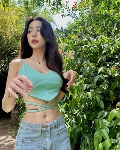 Rising Gen Z Vietnamese Fashion Icons Born in 2001 Redefining Modern Style and Confidence - image 10