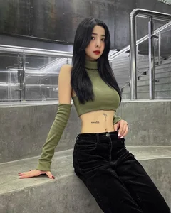 Rising Gen Z Vietnamese Fashion Icons Born in 2001 Redefining Modern Style and Confidence - image 11