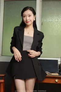 Captivating Secretary Xiao Jie SXJ No.2095: Professional Style with Elegant Black Sheer Stockings - image 39