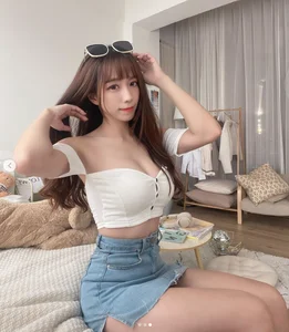 Exploring Bold Fashion Trends: The Rise of Lingerie-Inspired Streetwear in Taiwanese Social Media Culture - image 5