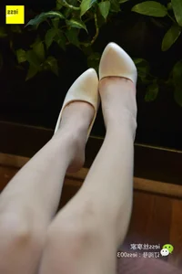 IESS Sixiangjia 053: Qi Qi Explores Silicone Non-Slip Hosiery - image 88