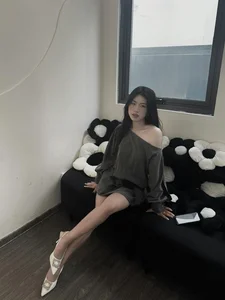 Vietnamese Soccer Star Thanh Nhã Captivates Fans with Elegant and Goddess-Like New Look - image 0