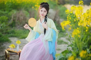 YiTuYu Art Language Vol.10139: Jin Tian Yao Qu Hua Zhuang Ling 14-Page Photography Gallery - image 8