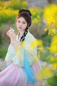 YiTuYu Art Language Vol.10139: Jin Tian Yao Qu Hua Zhuang Ling 14-Page Photography Gallery - image 5