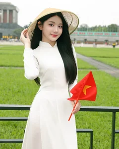 The Mukbang Fairy Captivates Fans in Traditional Ao Dai and Conical Hat - image 6