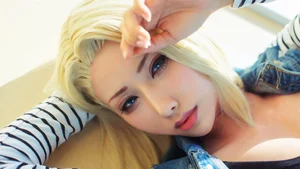 Stunning Android 18 Cosplay: Dragon Ball’s Iconic Cyborg Brought to Life by Sensational Model - image 8