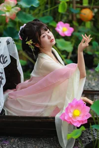Modern Aesthetic Expressions in YiTuYu Art Language Vol.5156 Starring Bu Ke Ai De He He Miao - image 0