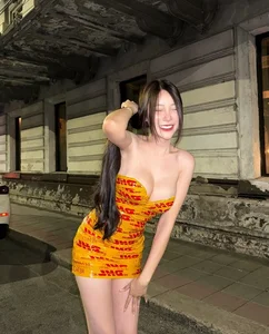 Viral Duct Tape Dress Trend: How This Million-Follower Influencer Redefined Creative Fashion - image 8