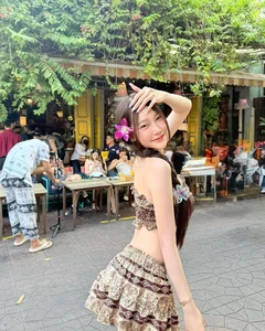 Viral Duct Tape Dress Trend: How This Million-Follower Influencer Redefined Creative Fashion - image 0
