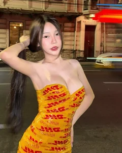 Viral Duct Tape Dress Trend: How This Million-Follower Influencer Redefined Creative Fashion - image 2