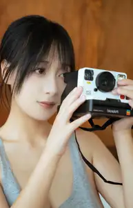 Coser Qian An An - Coconut Milk: Gentle Moments with a Vintage Camera, Pure Beauty That Captivates - image 0