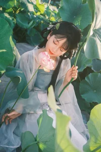 Jing Jing's Artistic Vision: YiTuYu Art Language Vol.7464 - image 1