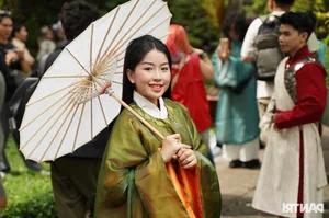 Cultural Heritage and Youth: The 'May Thom Ngang Doi' Event in HCMC - image 9