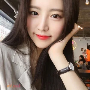 Radiant K-Beauty Inspiration: Sweet and Elegant Korean Girl Aesthetic - image 26
